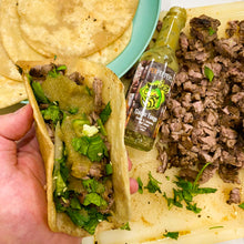 Load image into Gallery viewer, Garlic Fuego Jalapeno Hot Sauce